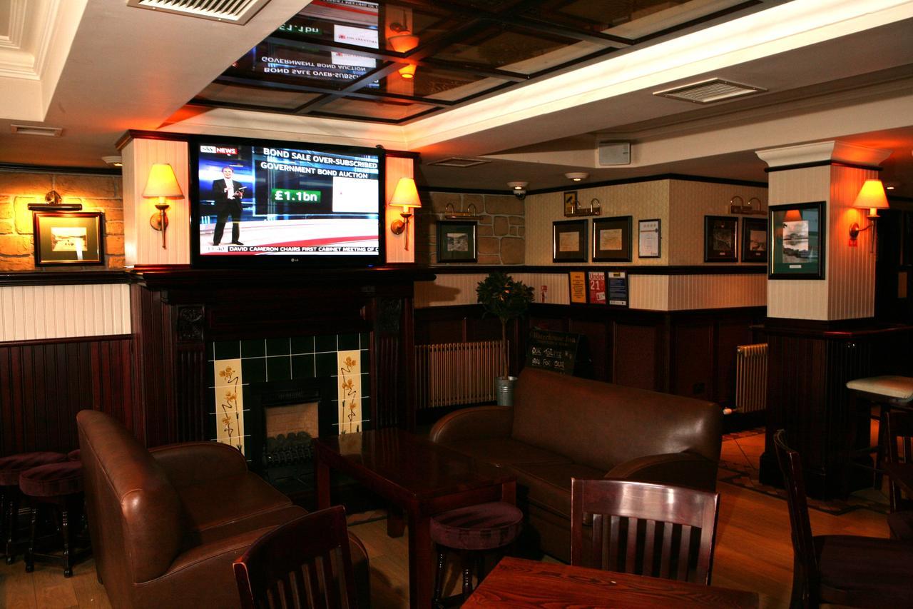 The Waterhouse Inn Балоч Екстериор снимка